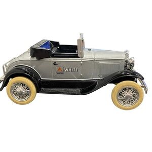 Liberty Classics Argo White Ford Model A Roadster 1:25 Scale Die Cast Bank